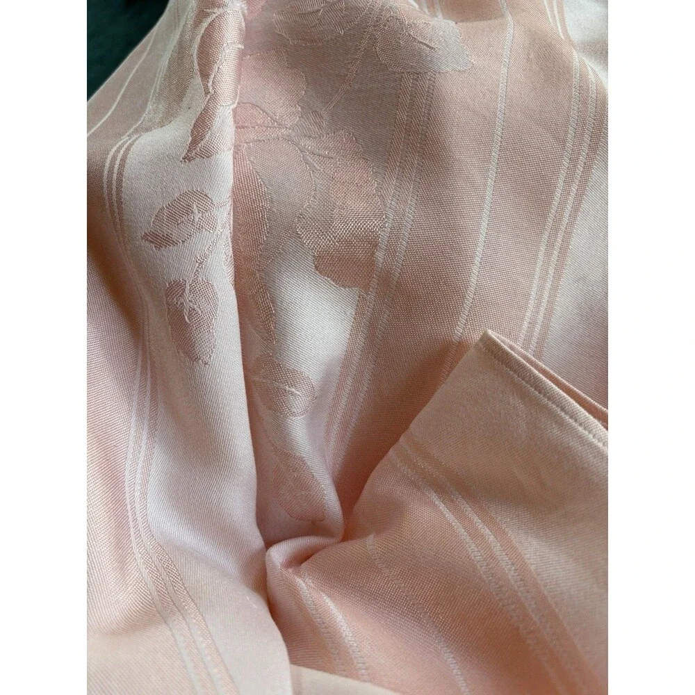 Vtg Salmon Light Pink Damask Tablecloth Rose Flowers Leaves Ivy 60” x 94”